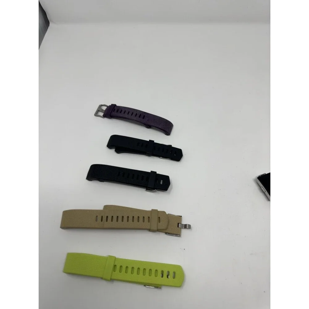 Fitbit Charge 2 Fitness w/ 5 wrist bands & with charger